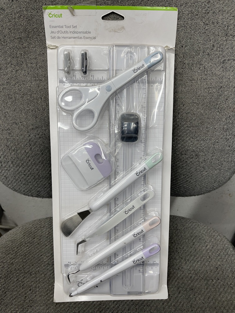 CRICUT ESSENTIAL TOOL SET Lambert Pawn Shop