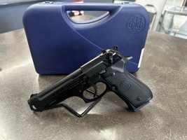 Berretta  92FS PIETRO 9mm Semi Auto w/ 7 Mags