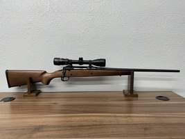 SAVAGE ARMS AXIS 308 Bolt Action 22 inch Barrel Rifle w Bushnell Banner 3-9x40