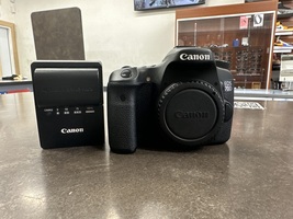 CANON EOS 70D DIGITAL SLR CAMERA (BODY ONLY) 20.2 MP