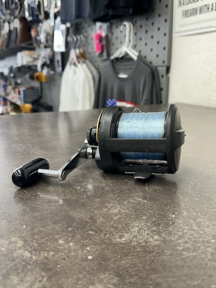  TLD -15 LEVER DRAG CONVENTIONAL REEL BY SHIMANO. CLEAR RATION 4.2:1
