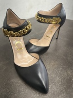 WOMEN'S GUCCI SYLVIE CHAIN POINTED LEATHER BLACK PUMP HEEL SIZE 8 US/ 38.5 EU