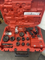 Milwaukee 2677-21 M18 6-Ton Knockout Tool 1/2 INCH - 2 INCH KIT In Original Case