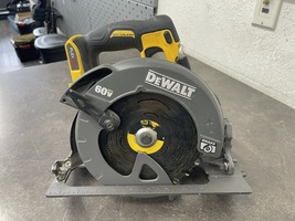 DeWALT FLEXVOLT 60V MAX DCS578B 7-1/4" Circular Saw (Tool Only)