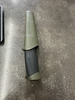 MORAKNIV LEAF GREEN STAINLESS STEEL BLADE WITH A ARMY GREEN SHEATH 