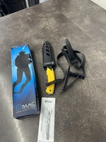 MAC COLTELLERIE  TORPEDO 11 KNIFE YELLOW HANDLE WITH A BLACK SHEATH 
