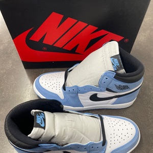 Nike  Air Jordan 1 Retro High OG 555088 134 UNC University Blue