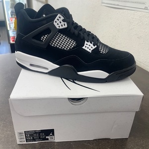 SIZE 12- AIR JORDAN FQ8138 001 WHITE THUNDER - NEWWWWWWW