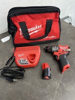 Milwaukee 3404-20 Hammer Drill 1/2 Inch Driver w Battery Charger and Bag 