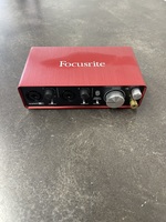 Scarlett 2i2 2nd Gen USB Audio Interface w/ Box