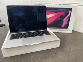  Apple Macbook Pro A2338 2022 M2 8GB Ram 256GB Storage