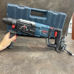 Bosch Bulldog Xtreme 1" Rotary Hammer GBH2-28L