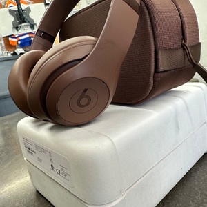 BEATS BY DRE X KIM STUDIO PRO BLUETOOTH HEADPHONES - EARTH EDITION 