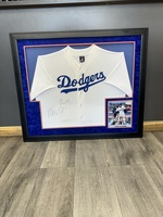 DODGERS MATT KEMP & MAGIC JOHNSON SIGNED JERSEY + SPORTS ILLUSTRATED MAGAZINE 