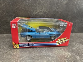 Johnny Lightning 1970 Dodge Challenger R/T Blue