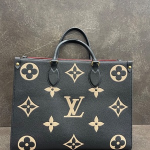 Louis Vuitton M45495  OnTheGo Empreinte Monogram Giant MM Black Beige