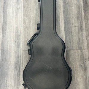 SKB HARD GUITAR CASE FOR LES PAUL GREEN INTERIOR