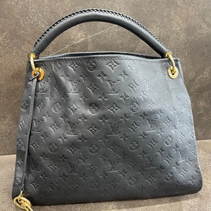 Louis Vuitton Artsy Black Monogram Empreinte Leather MM TX0159