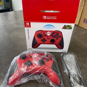 Nintendo Switch Wireless Horipad Super Mario Controller NSW-104