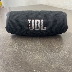 JBL Charge 5