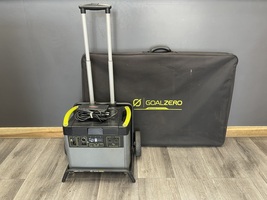 Goal Zero Yeti 3000X w/ Boulder 200 Briefcase Solar Panels & Charger