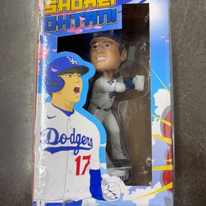 Los Angeles Dodgers Shohei Ohtani No17 Bobblehead