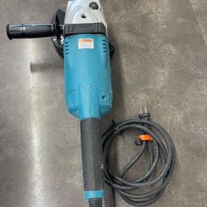 Makita GA7021 Angle Grinder