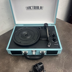 VICTORLA BLUETOOTH SUITCASE BREIFCASE RECORD PLAYER 