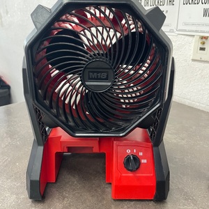 Milwaukee M18 Lithium-Ion Brushless Cordless Packout Jobsite Fan 0886-20