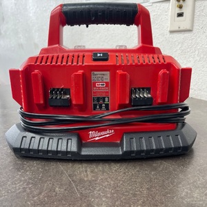 Milwaukee M18 18-Volt Lithium-Ion 6-Port Sequential Battery Charger 48-59-1806