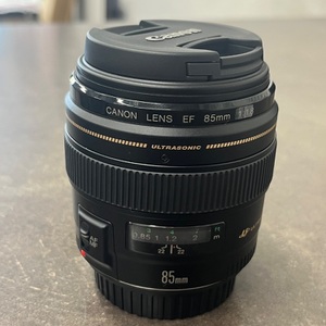 CANON EF 85MM 1:1.8 TELEPHOTO ULTRASONIC LENS