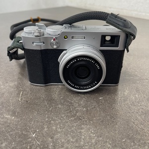 Fujifilm X100V 26.1MP Compact Camera - Silver 