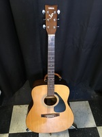 YAMAHA UNKNOWN MODEL WITH SOFT GUITAR CASE AND .88 PICK 