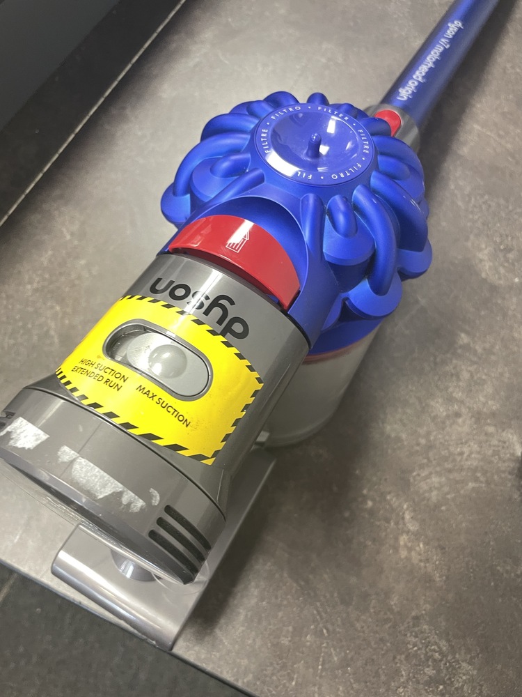 dyson v7 origin stick vacuum