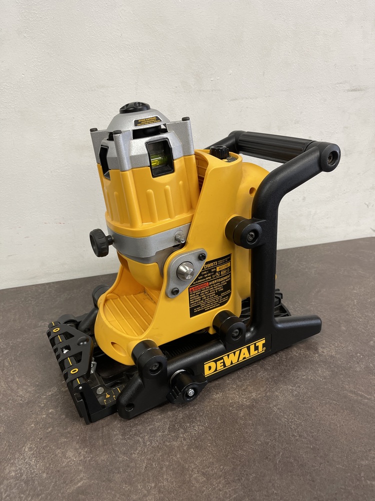 Dewalt DW073 18v Cordless Manuel Level Laser w/ Accessories | Lambert