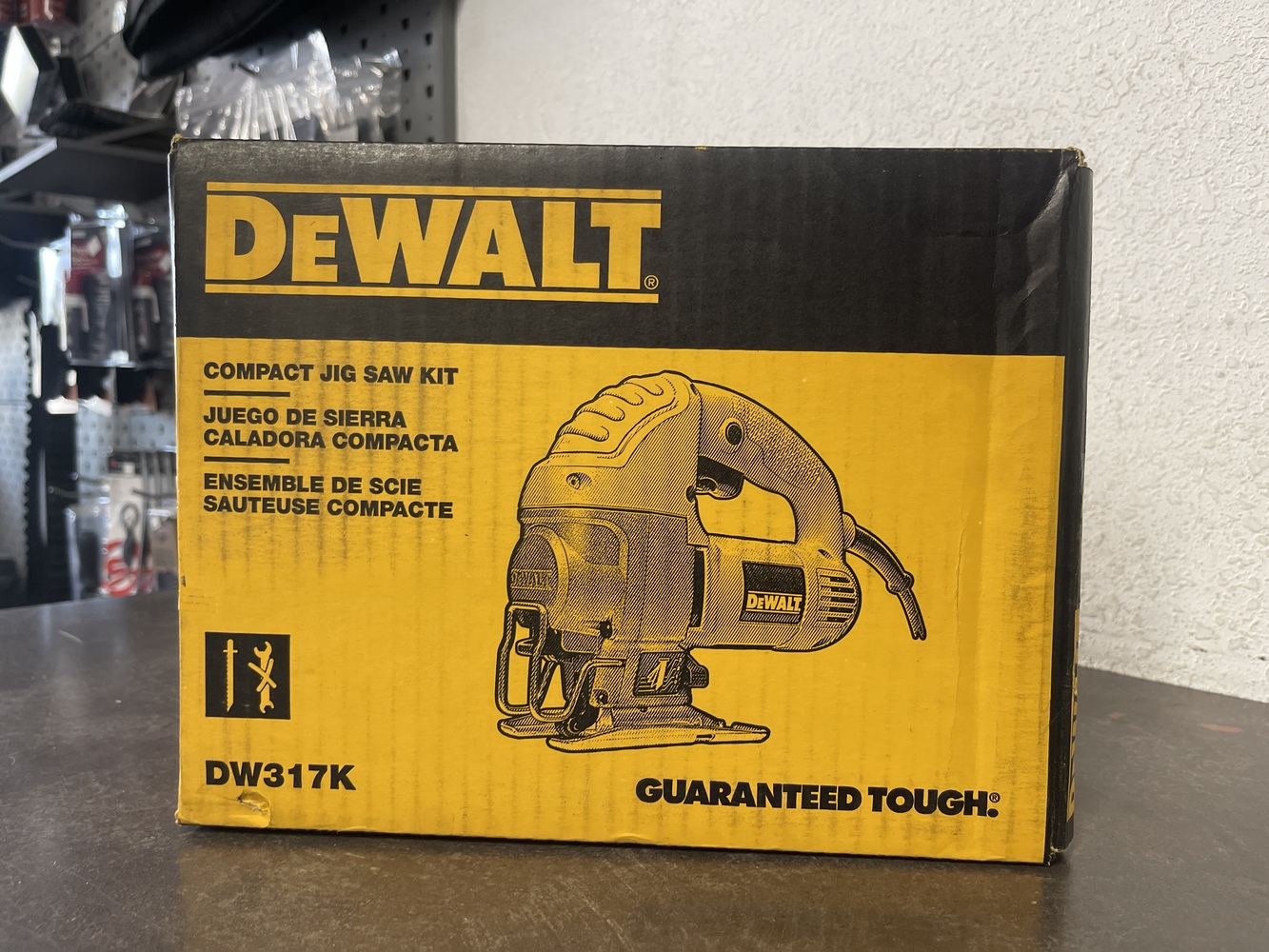 Dewalt Dw317k 55 Amp Corded Jig Saw Kit Variable Speed Trigger Delivers 0 3100 Lambert Pawn Shop 6914