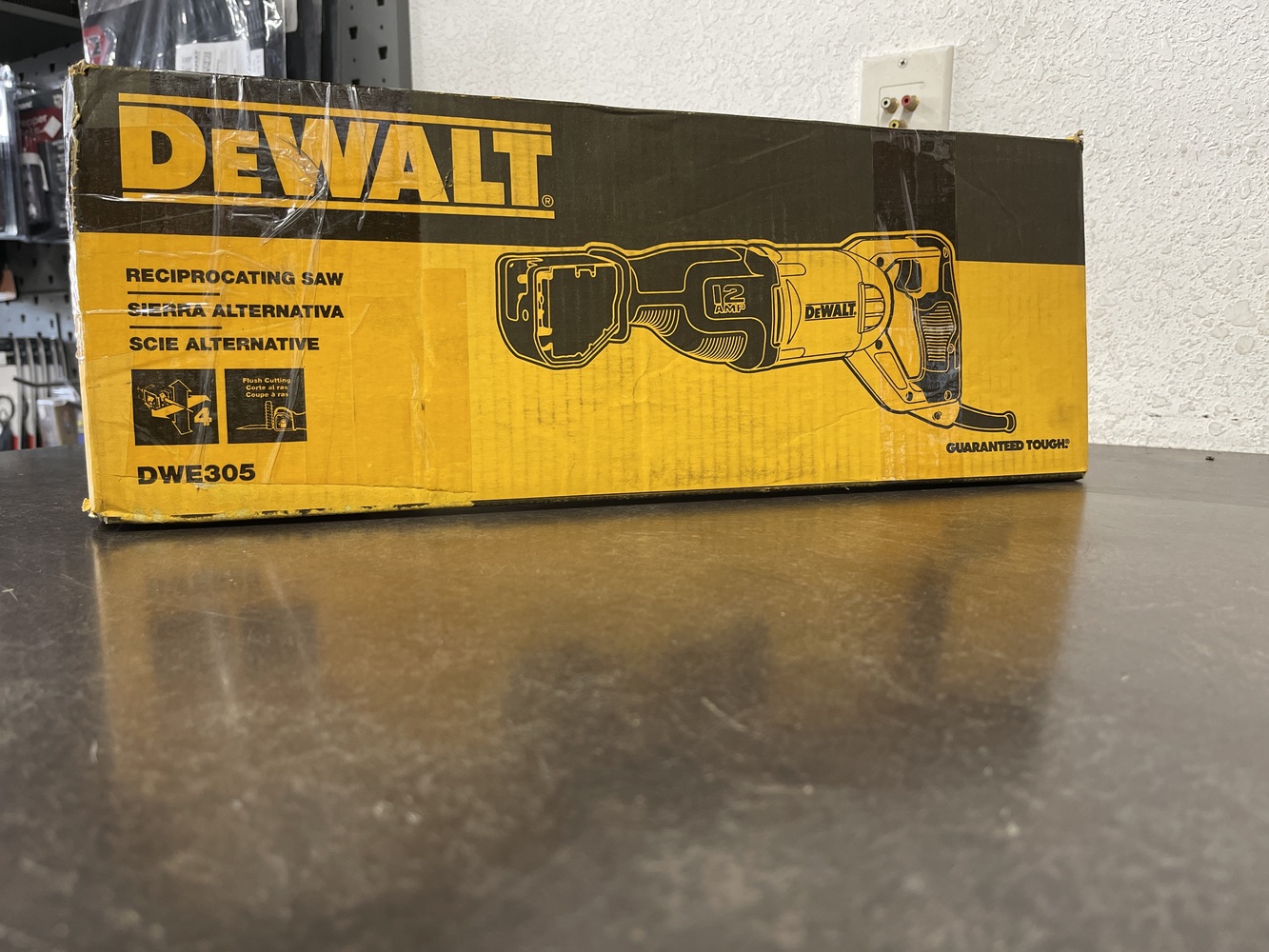 DEWALT DWE305 RECIPROCATING SAW 12 AMP CORDED 4 POSITION BLADE CLAMP